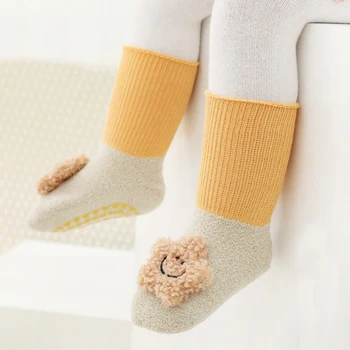 Толстые махровые носки для малышей, носки для малышей с куклами, нескользящие Носки для новорожденных, Детские носки для пола, теплые носки для младенцев